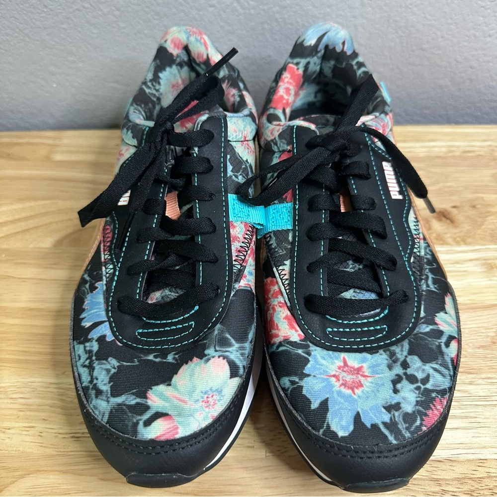 Puma Future Rider HF floral black colorway Size 9 women’s